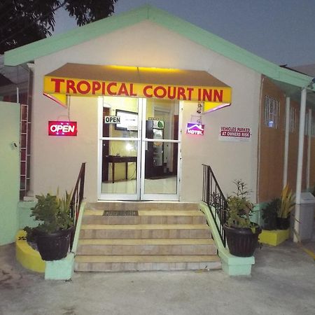 Tropical Court Inn New Kingston Exteriör bild