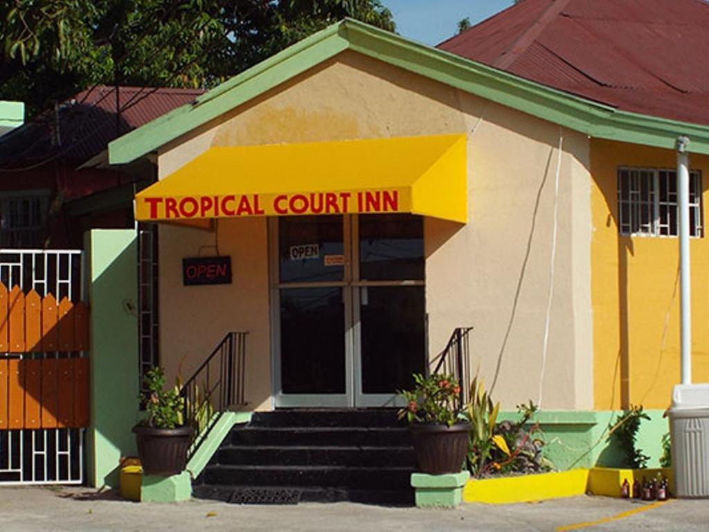 Tropical Court Inn New Kingston Exteriör bild
